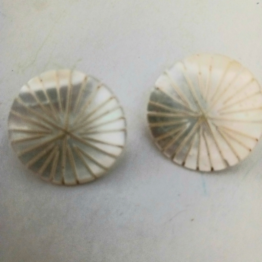 Vintage floral Mother of pearl  stud back earrings